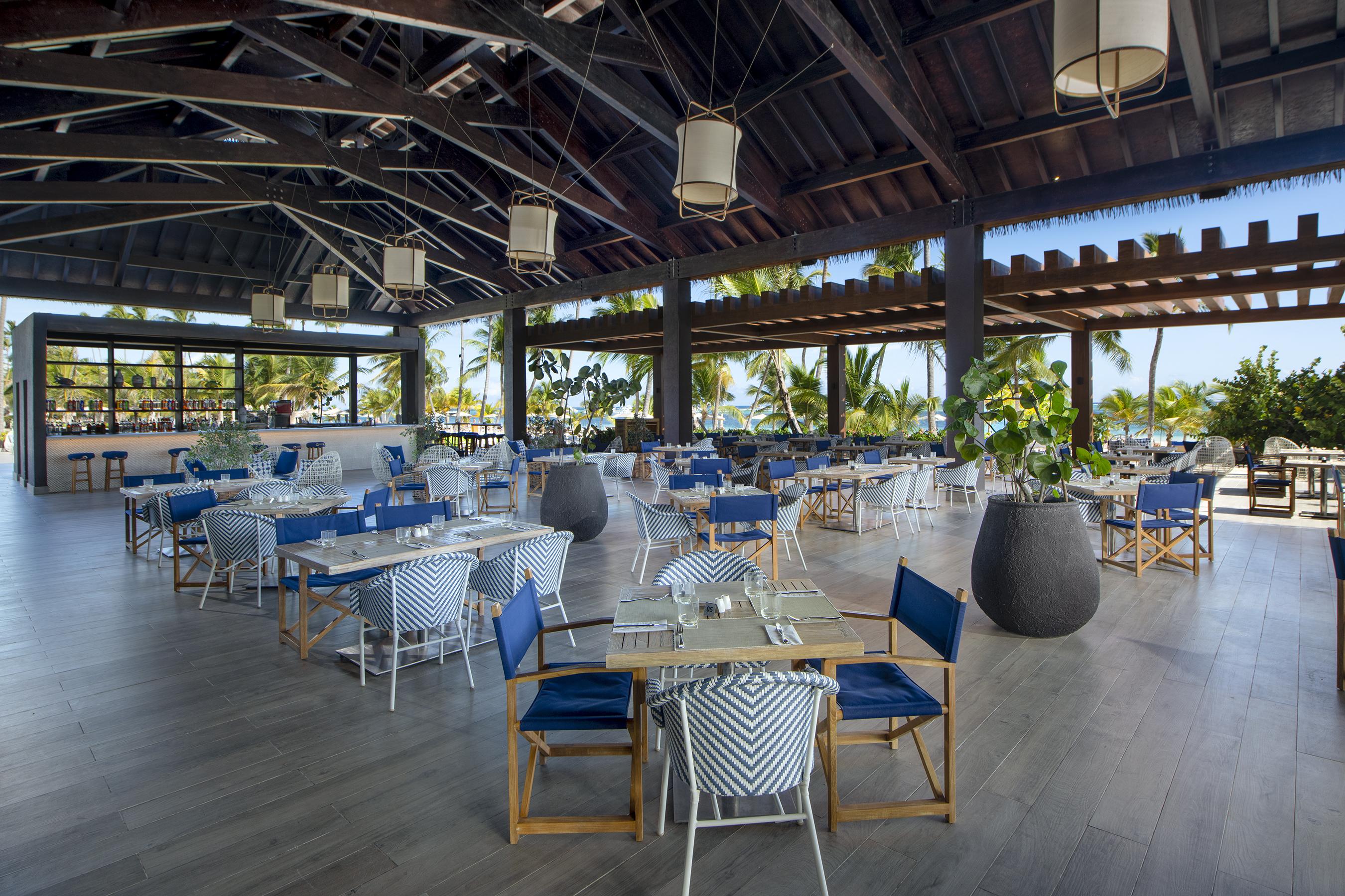 Lopesan Costa Bavaro Resort, Spa & Casino Punta Cana Ngoại thất bức ảnh The Beach Club at Atlantis Paradise Island